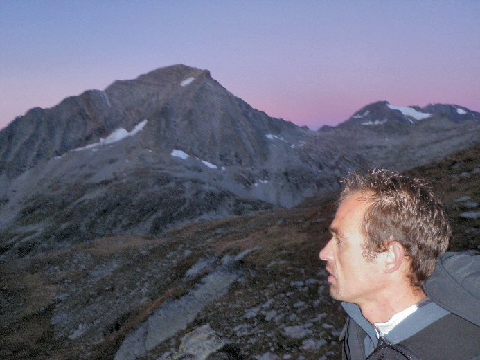 Arete du Soleil (2).jpg - Mich avec la Pointe de l'Echelle derrire
